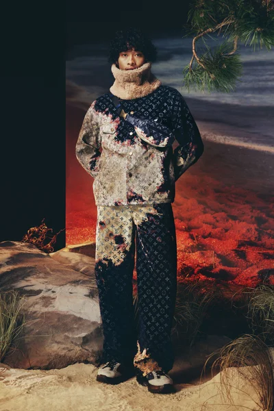 Look 7